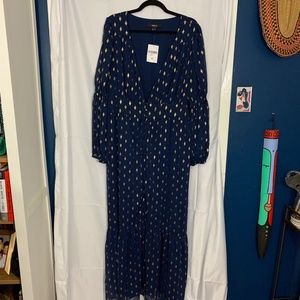 NWT NAVY & GOLD LONG SLEEVE MAXI DRESS